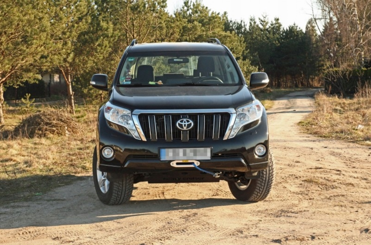 Vinsj Monteringsplate Toyota Land Cruiser J150  2009+