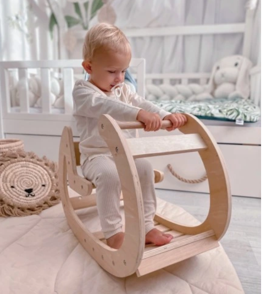 Montessori Gyngestol til barn - naturlig tre