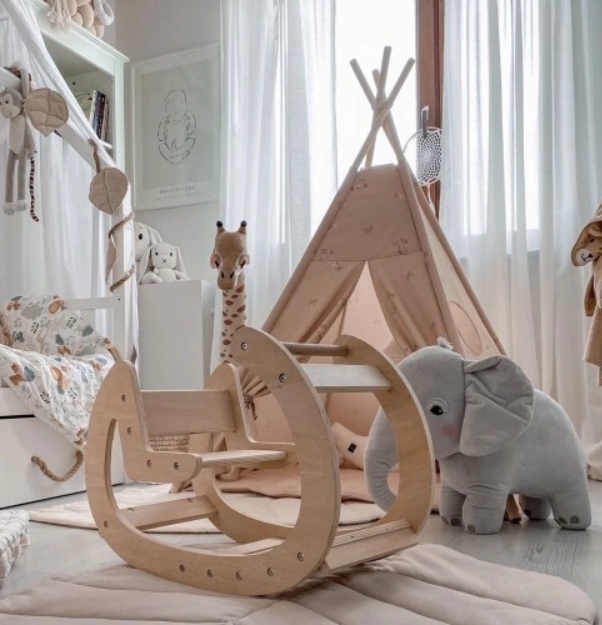 Montessori Gyngestol til barn - naturlig tre