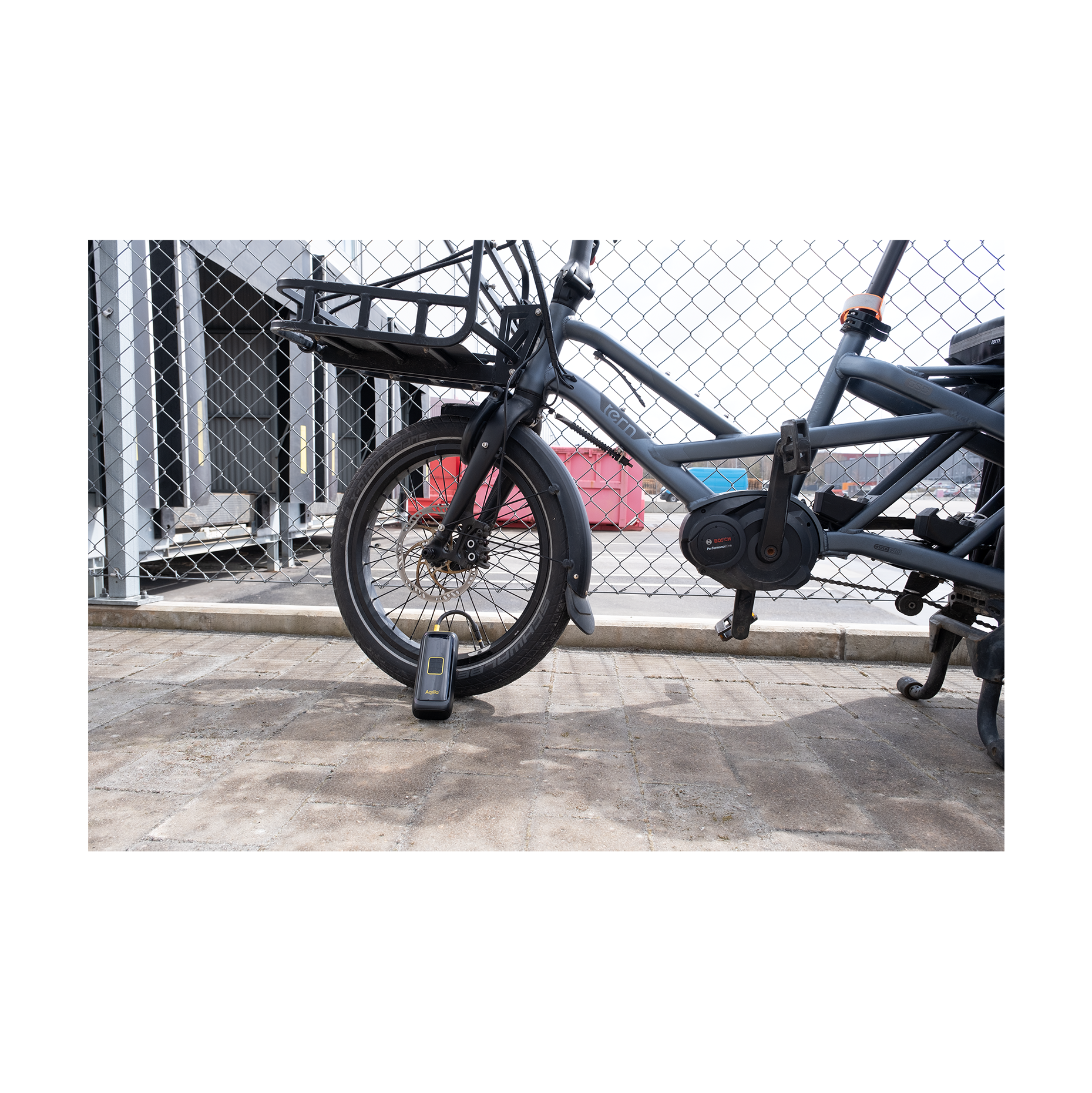 Aqiila Airbird C4 – Luftpump, bärbar kompressor, powerbank, ficklampa