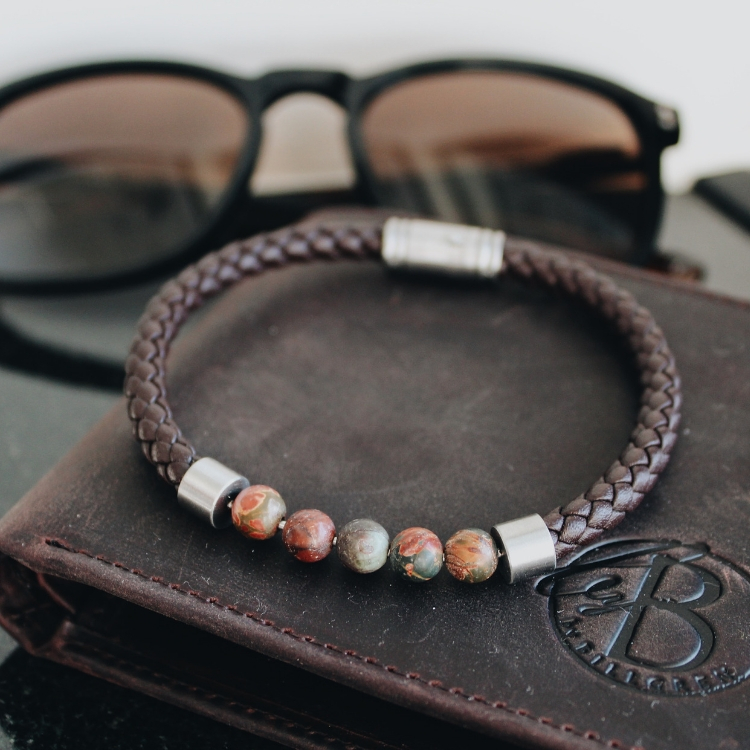Leather bracelet/beads, brown/blue