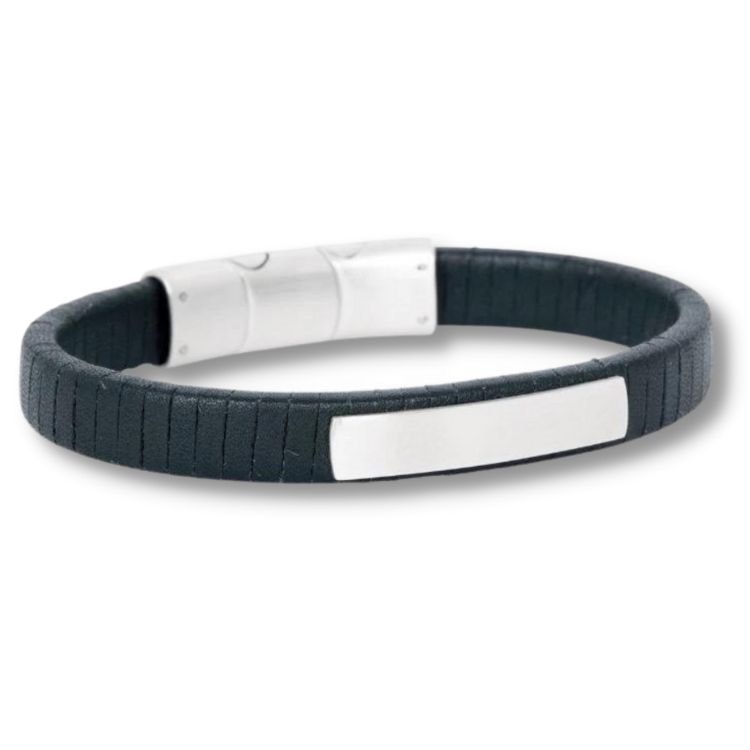 Svart läderarmband med graverbar bricka för herr.