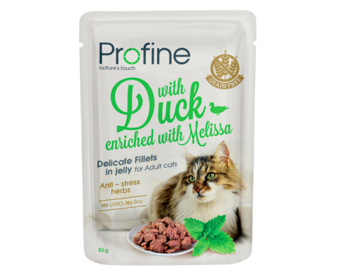 Framsidan av förpackningen för Profine Cat Adult Fillets in Jelly with Duck - 85 gram.