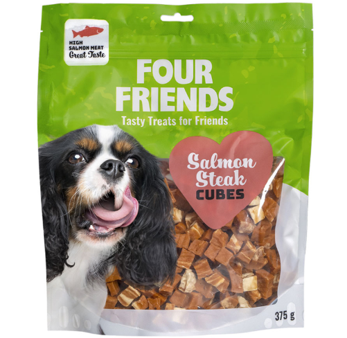 Framsidan av förpackningen för Four Friends Dog Salmon Steak Cubes - 375 gram.
