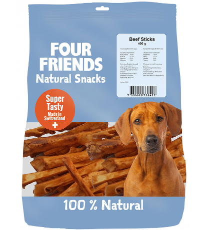 Framsidan av förpackningen för FourFriends Dog Natural Snacks Beef Stick - 400 gram.