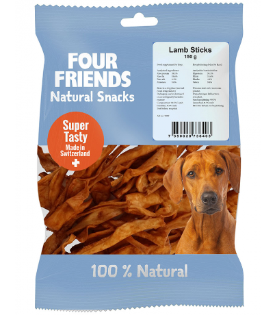 Framsidan av förpackningen för FourFriends Natural Snacks Lamb Sticks - 150 gram.
