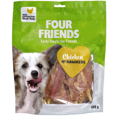 Framsidan av förpackningen för FourFriends Dog Chicken N´Rawhide - 400 gram.