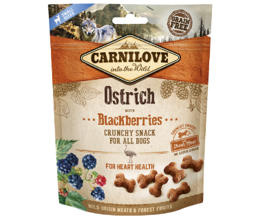 Framsidan av förpackningen för Carnilove Dog Crunchy Snack Ostrich with Blackberries - 200 gram.