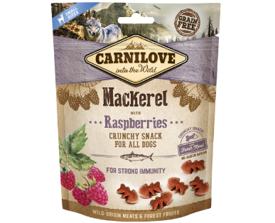 Framsidan av förpackningen för Carnilove Dog Crunchy Snack Mackerel with Raspberries - 200 gram.