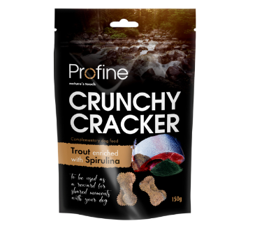 Framsidan av förpackningen för Profine Dog Crunchy Crackers Trout with Spirulina - 150 gram.