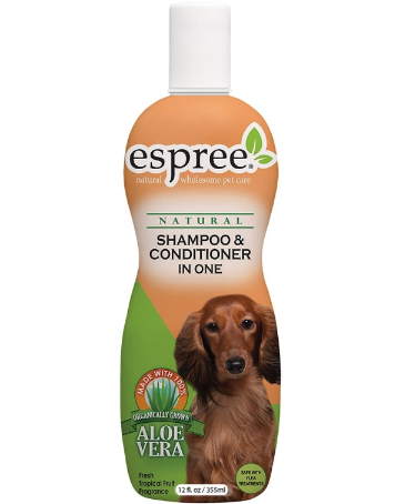Framsidan av förpackningen för Espree Dog Shampoo & Conditioner in One - 355 ml.
