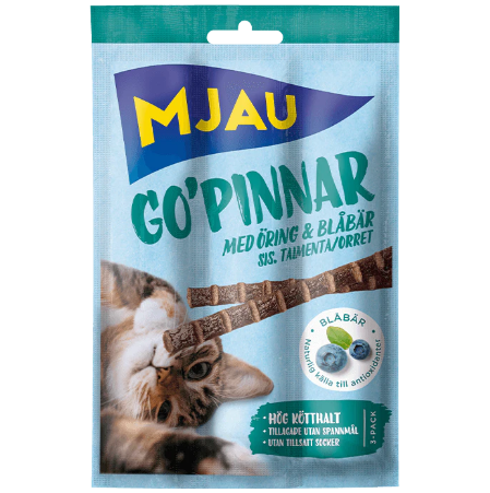 Framsidan av förpackningen för Mjau Go’Pinnar med Öring och blåbär - 15 gram.