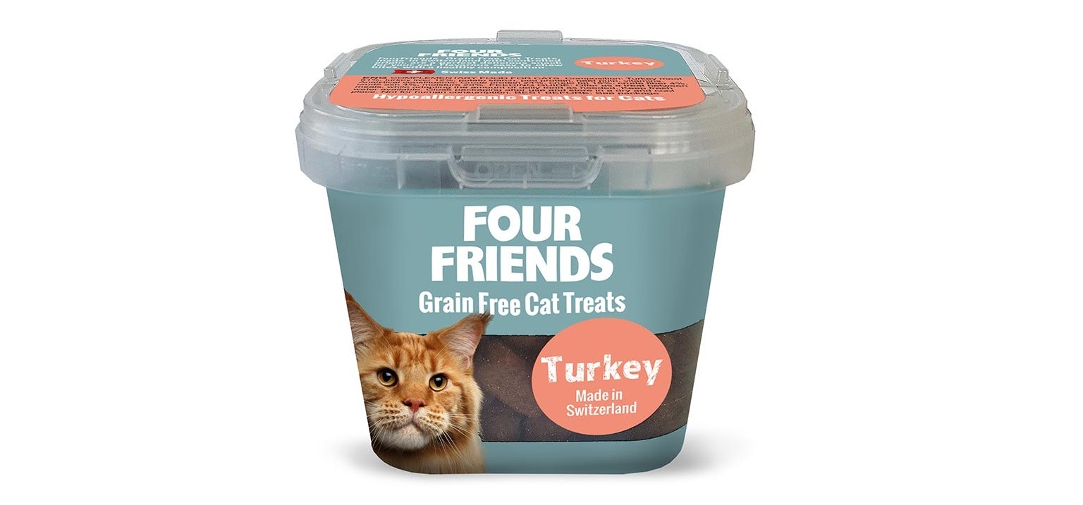 Framsidan av FourFriends Cat Treats Turkey.