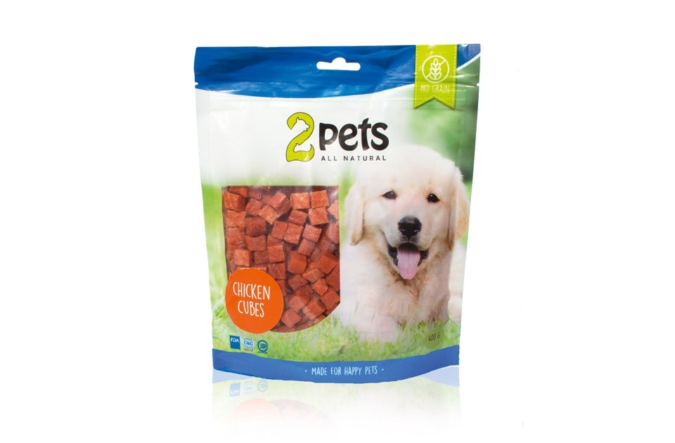 Framsidan av 2pets Dogsnack Chicken Cubes.