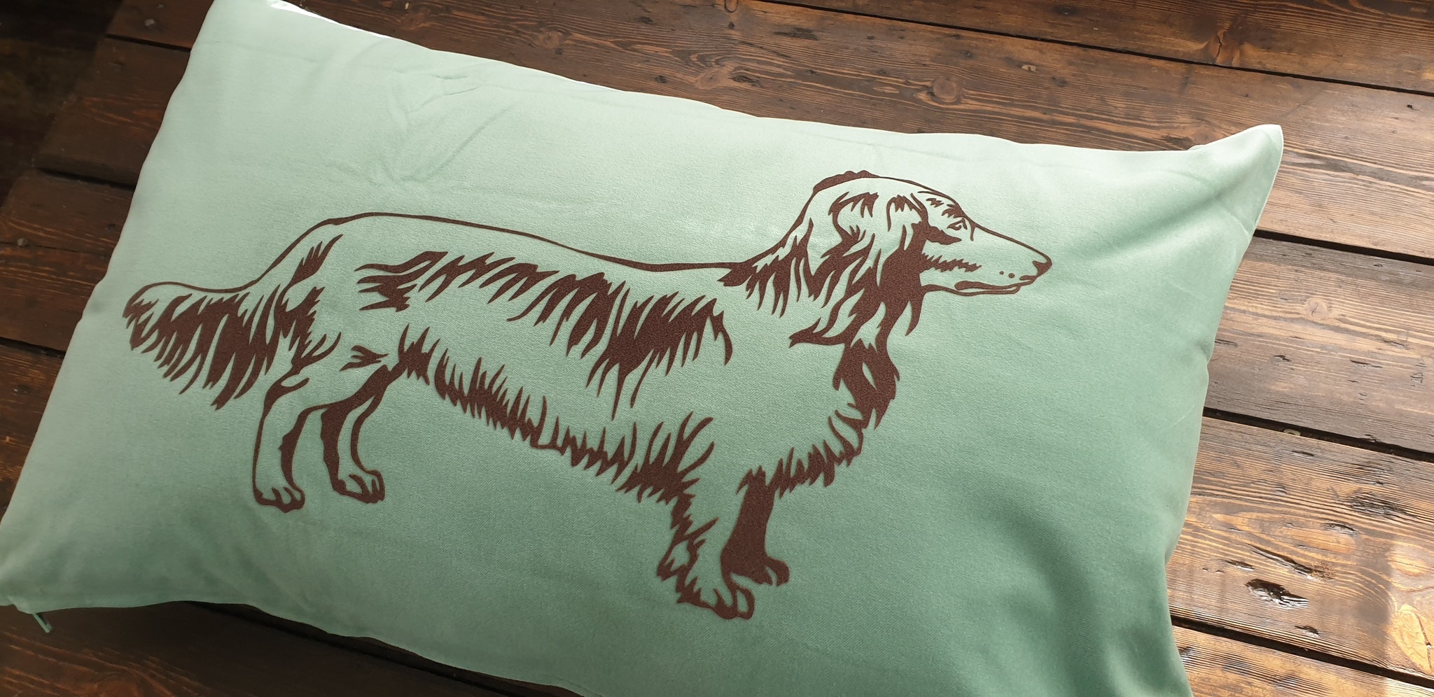 Sune Putetrekk - Lysegrønn med brunt motiv - langhåret dachshund