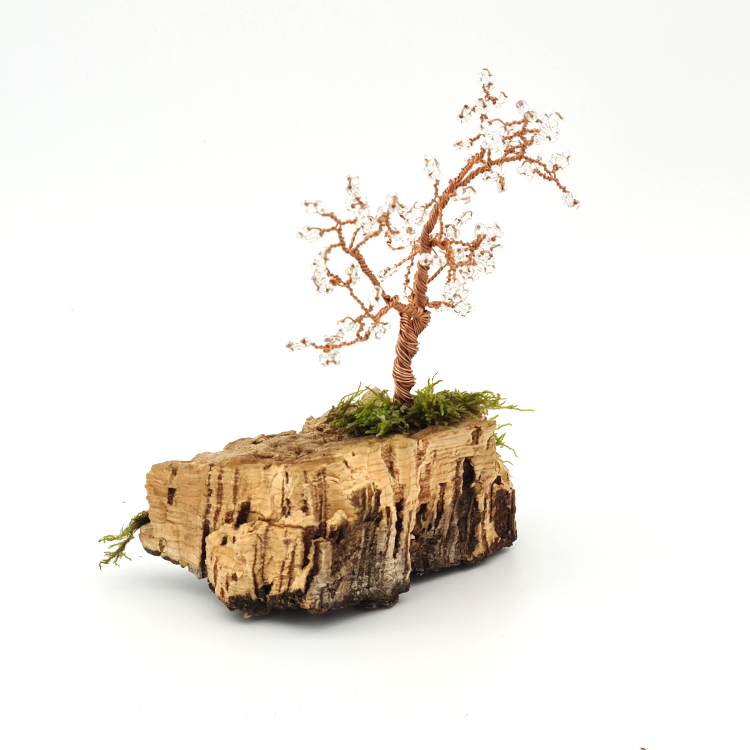 Ståltrådsträd handgjort konsthantverk med naturlig kork