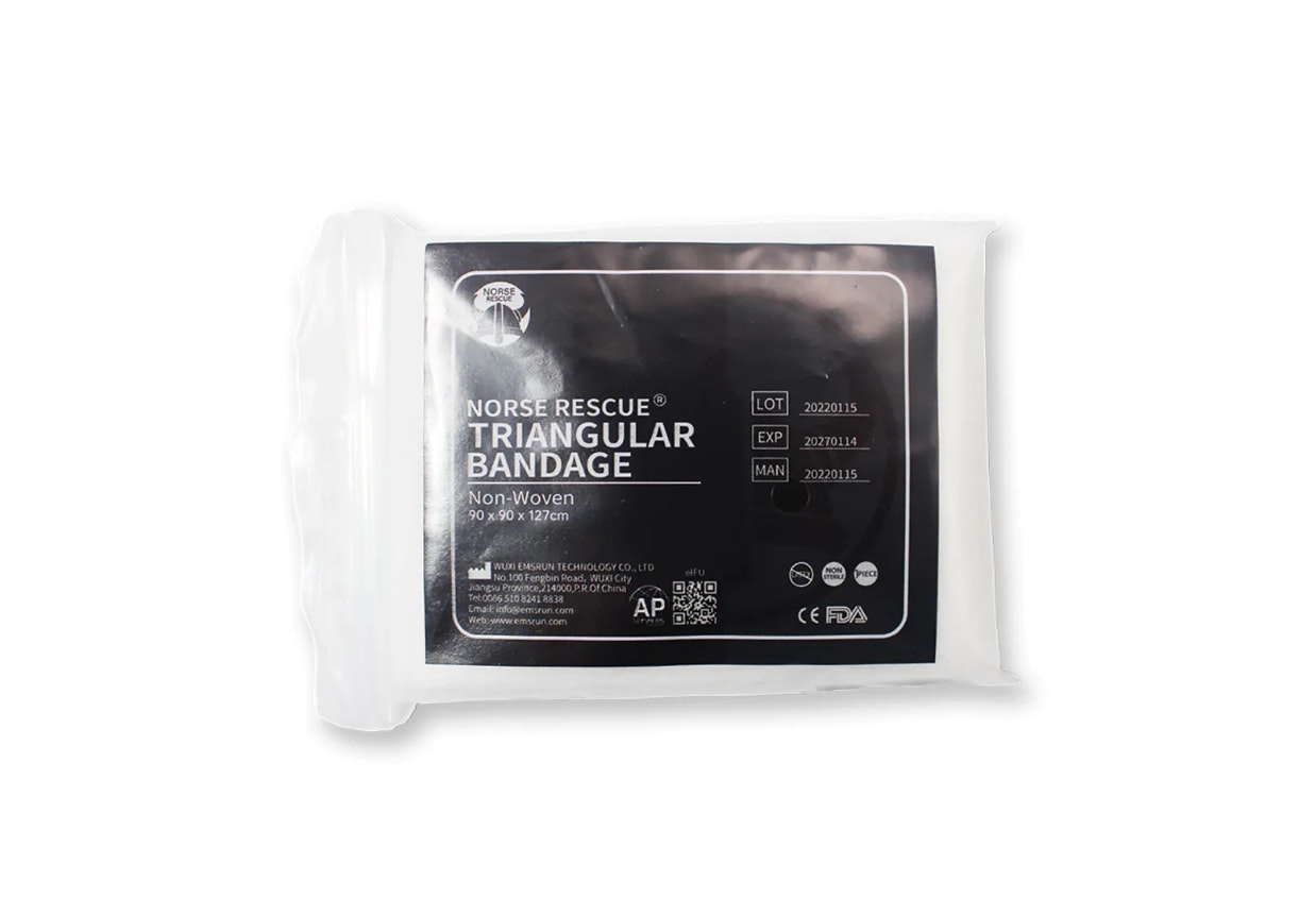 NORSE RESCUE Trekanttørkle