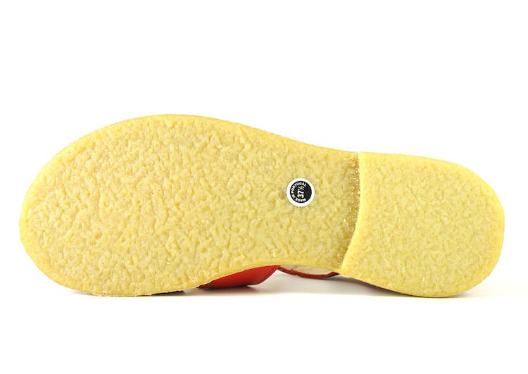 Angulus 4982 Röd. Skinnfodrade "Fisherman's Sandals" i klassisk design. Vegetabilgarvat, 100 % kromfritt skinn.