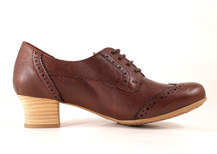 Brako Anatomics Minthy Brogues Brun. Vegetabilgarvat, 100% kromfritt skinn.