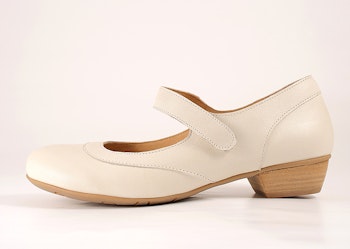 Brako Anatomics Bem 21565 Off-White. Vegetabilgarvat, 100% kromfritt skinn.