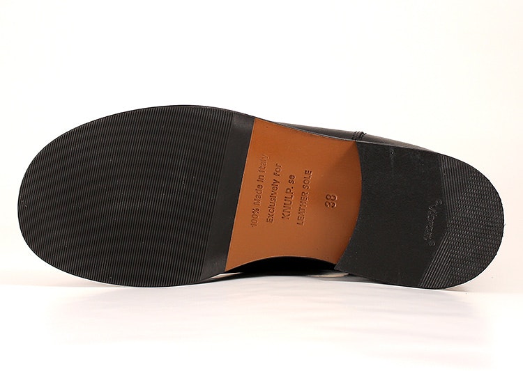 Knulp Chelsea Boots med gummiklädd lädersula. Svart Vegetabilgarvat, 100% kromfritt skinn.