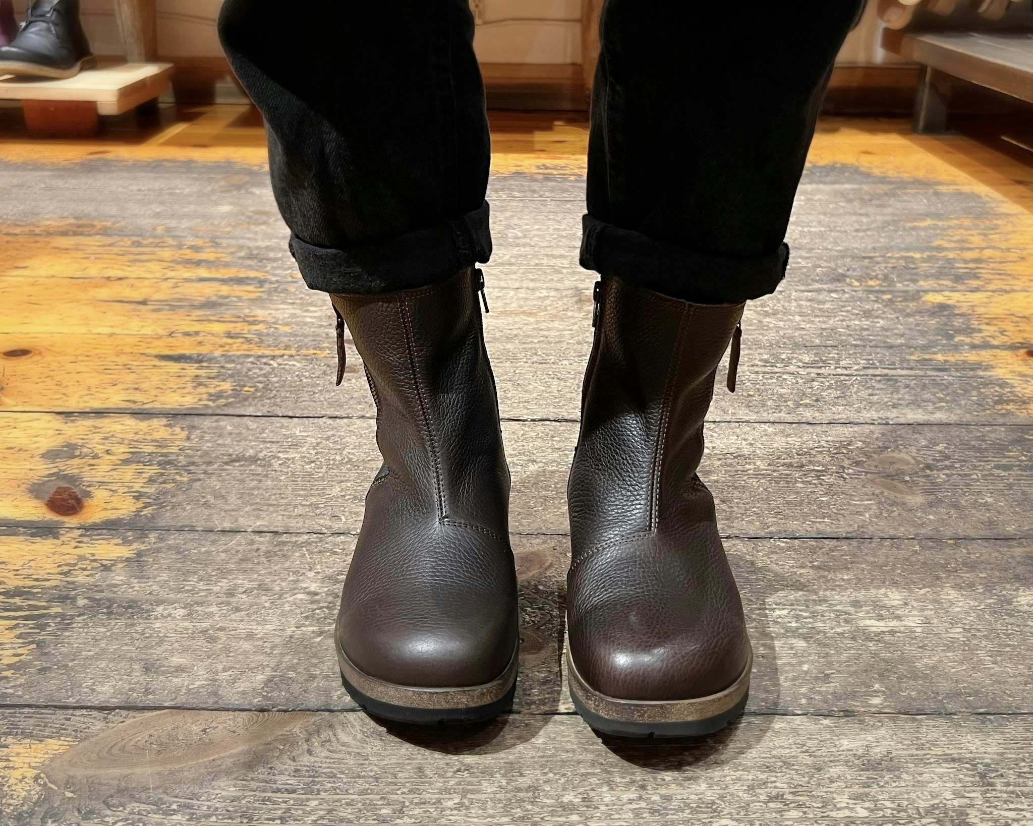 New Feet. Varmfodrade och vattentäta boots med dubbla dragkedjor. Brun.
