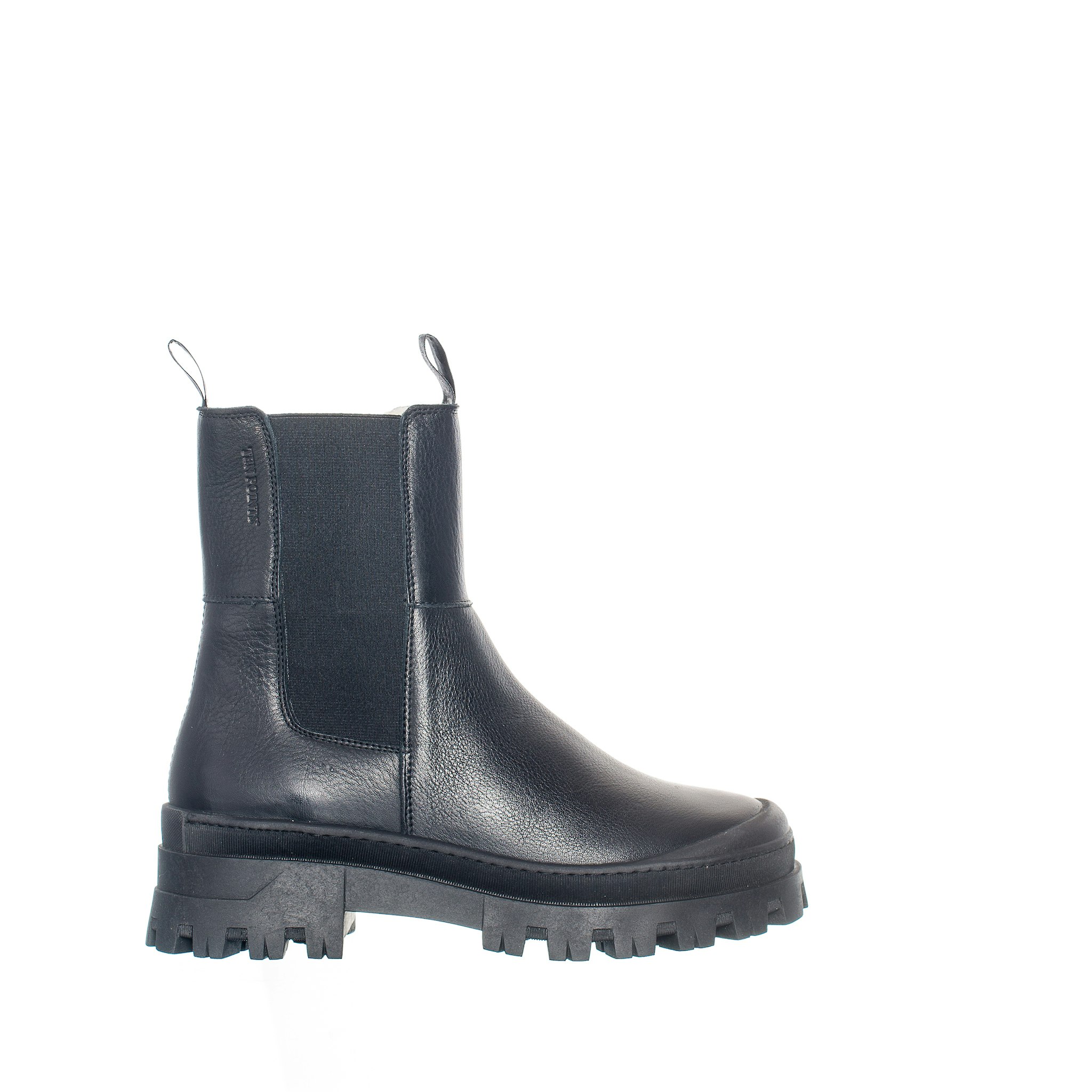 Utgående 40% - Ten Points Jenny Svart. Ullfodrade Chelsea Boots med grovmönstrad gummisula. Vegetabilgarvat, 100% kromfritt skinn.