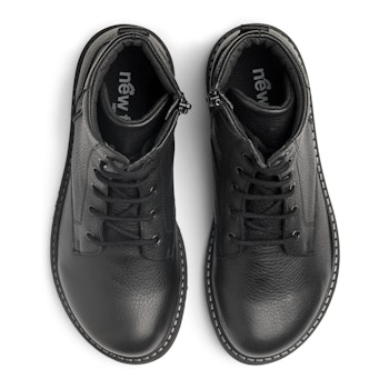New Feet 232-25. Vattentäta snörkängor med dragkedja. Svart.