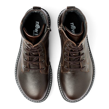 New Feet 232-25. Vattentäta snörkängor med dragkedja. Mörkbrun.