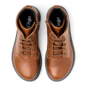 New Feet 232-25. Vattentäta snörkängor med dragkedja. Ljusbrun.