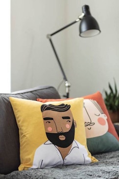 Jonas cushion