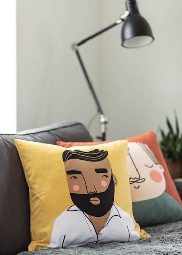 Jonas cushion