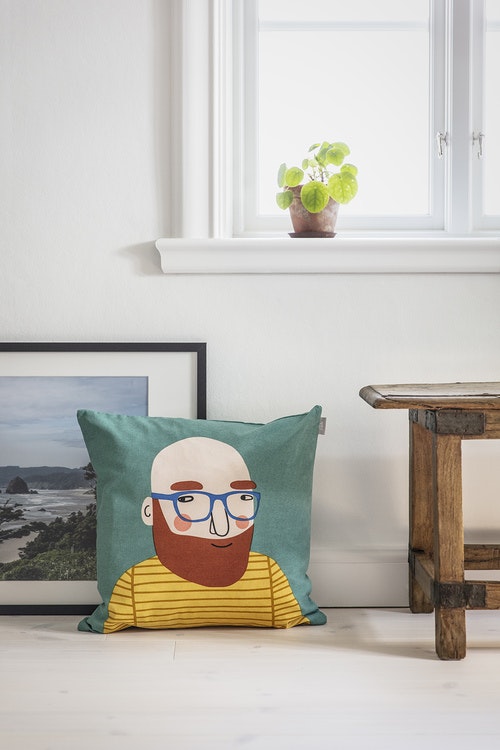 Michael cushion