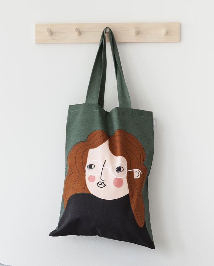 Bia tote bag