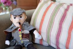 Sherlock Holmes docka