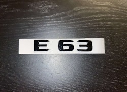 Mercedes-Benz AMG E63 emblem i svart