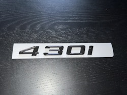 BMW 430i emblem i svart
