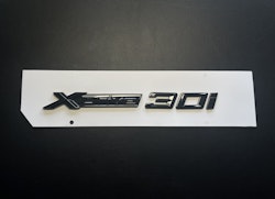 BMW 30i xdrive emblem i svart