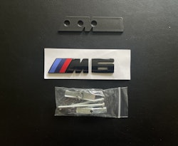 BMW M6 emblem i svart till grillen