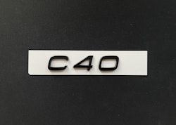 Volvo C40 emblem i svart