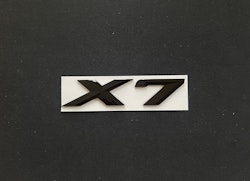 BMW X7 emblem i svart