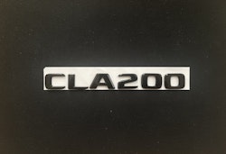 Mercedes-Benz CLA200 emblem i svart