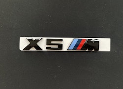 BMW X5M emblem i svart
