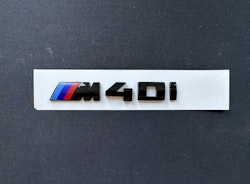 BMW M40i emblem i svart