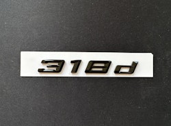 BMW 318d emblem i svart