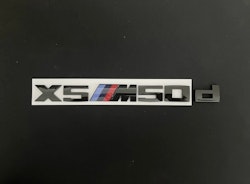 BMW X5M50d emblem i svart