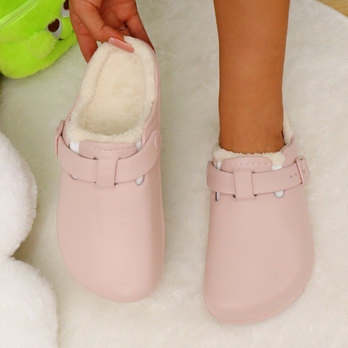 Premium fodrade justerbara cloud tofflor ROSA