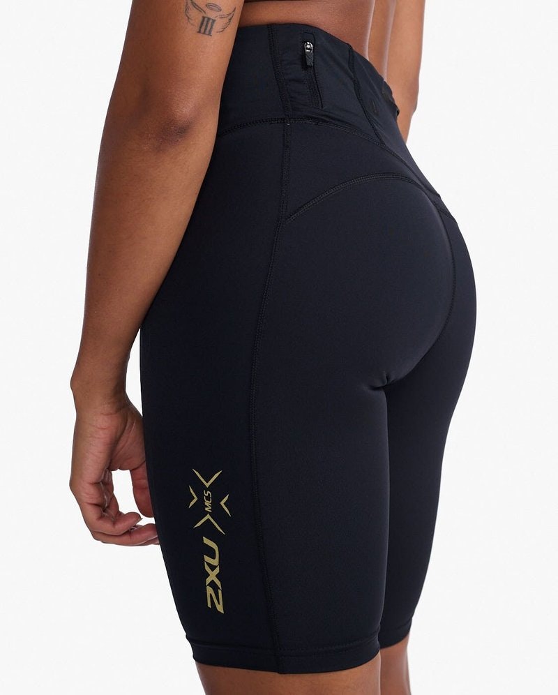 2XU Light Speed Mid-Rise Compression Short - Black/Gold Reflective (Dam)