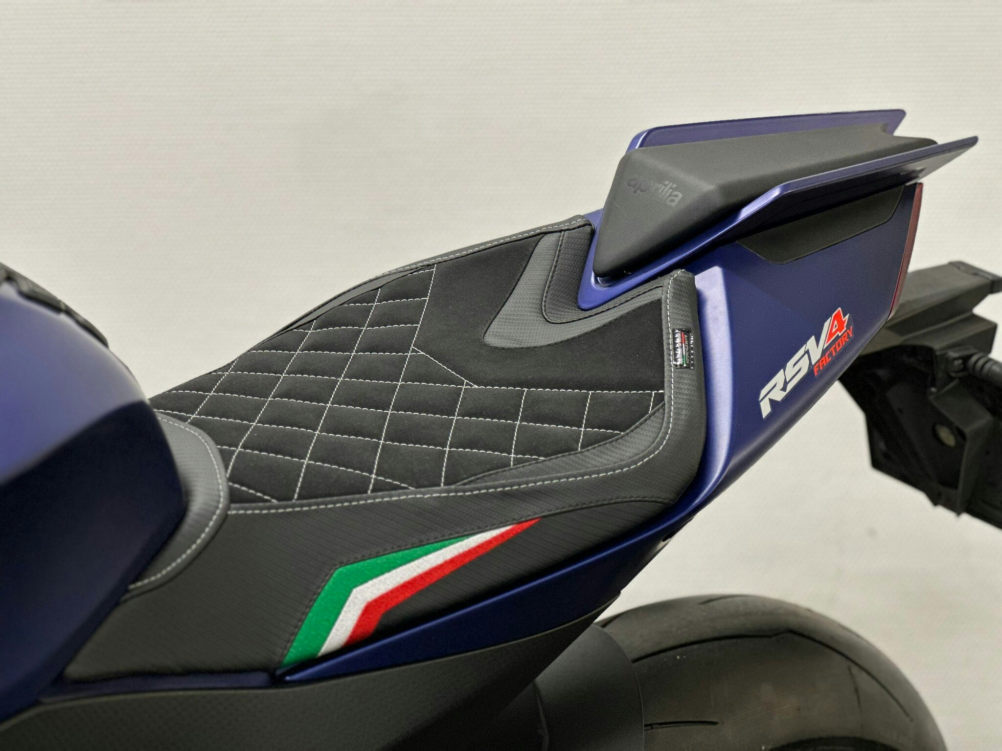 Adrenaline Customseat TUONO 1100 / RSV4 1100