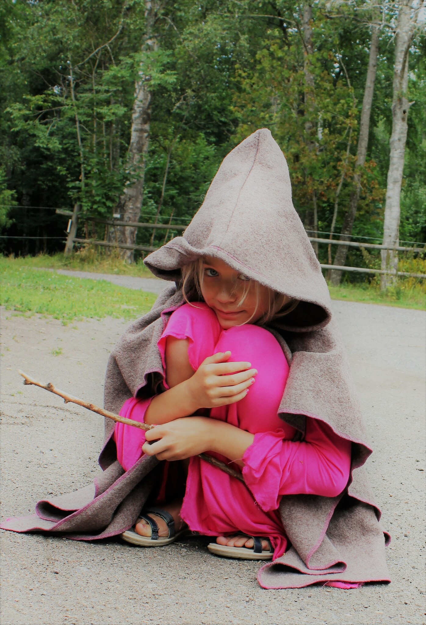 viking cape med rosa viking klänning barn